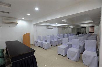 Jal Sagar Hotel Vadodara Eksteriør billede