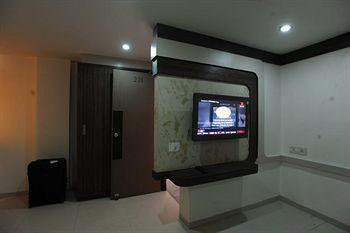 Jal Sagar Hotel Vadodara Eksteriør billede
