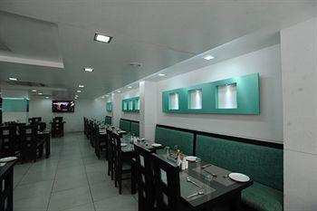 Jal Sagar Hotel Vadodara Eksteriør billede